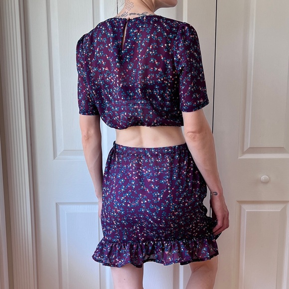 Vintage Floral Print Two Piece - Picture 6 of 7